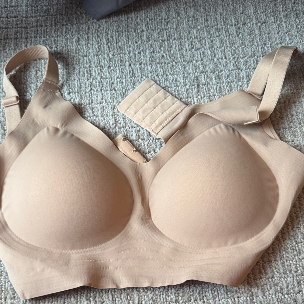 Nude Seamless T-Shirt Bra with Molded Cups